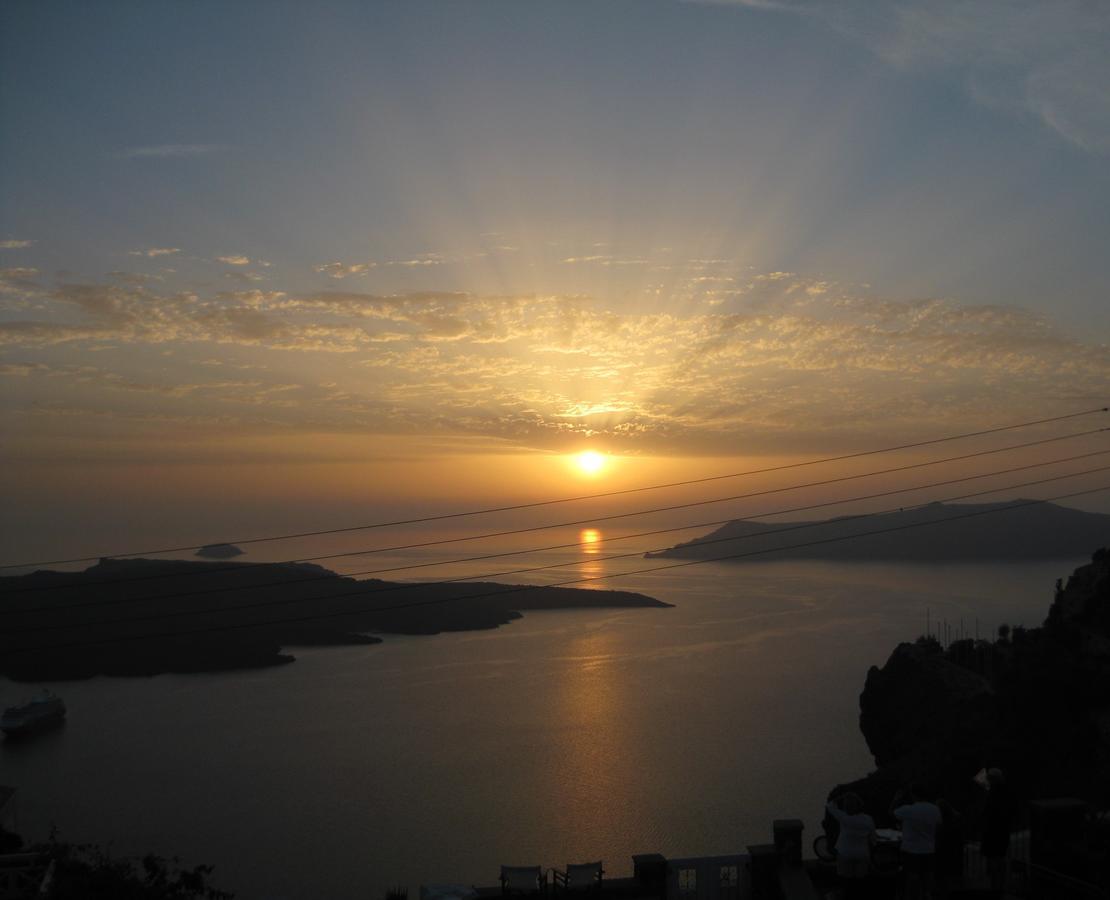 Hotel Le Petit Greek Fira  Zewnętrze zdjęcie